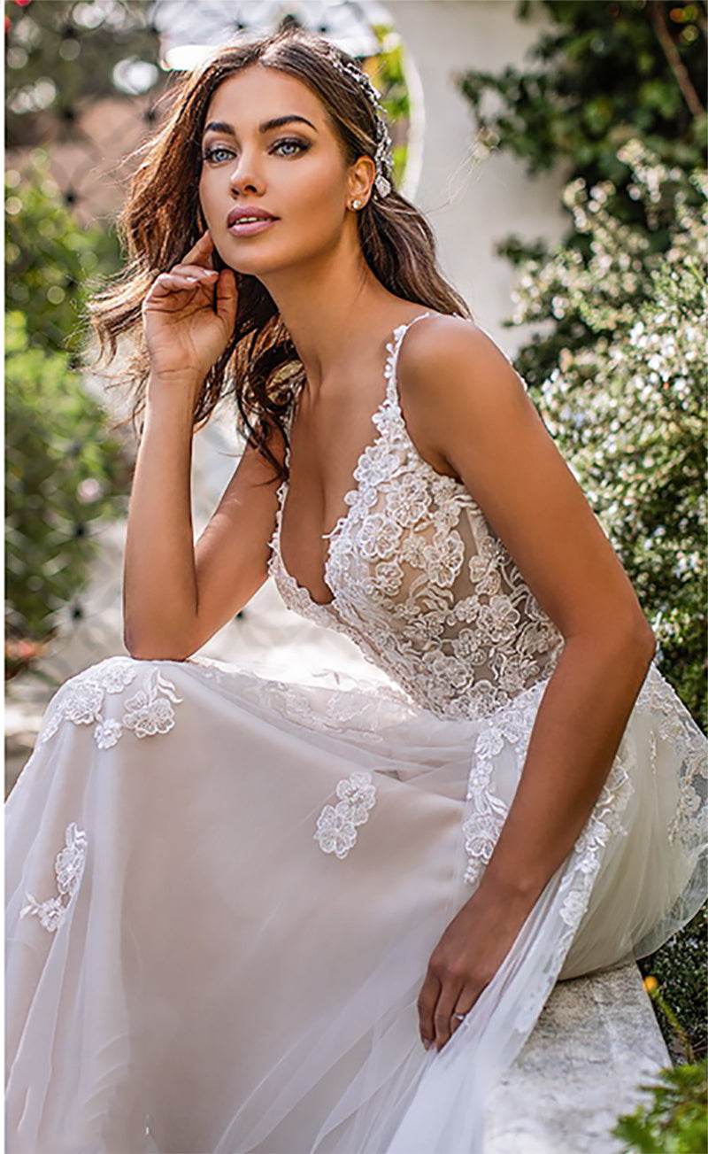 New Slim And Deep V Suspender Light Wedding Dress - Pasha