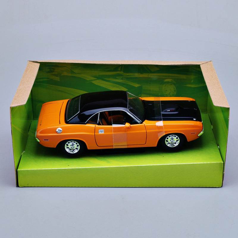 Meritor 1970 Dodge Challenger Sport Car Model – 1:24 scale - Pasha