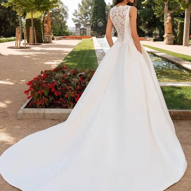 Vintage Lace Satin Wedding Dress – French Retro Gown - Pasha