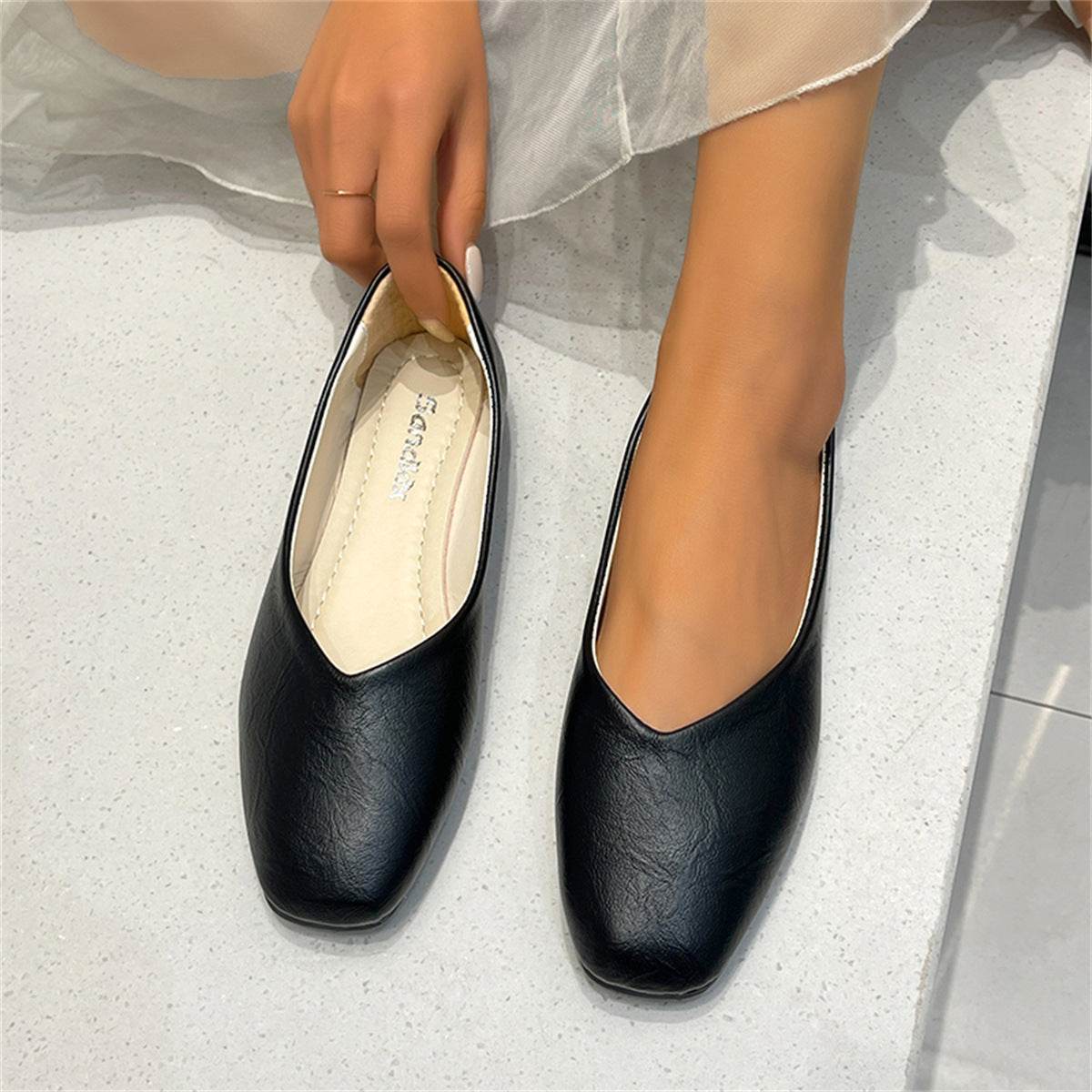 Square Toe Low Top Viscose Shoes with thick heel - Pasha