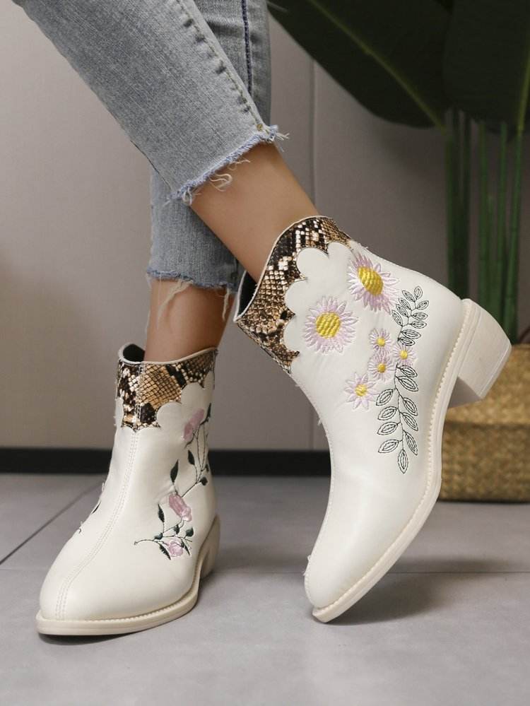 Extreme Golden Western Boots for women - Pasha