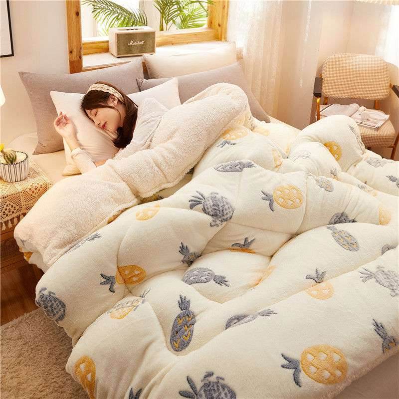 Winter Lamb Velvet Quilt – Warm & Thick Bedding - Pasha
