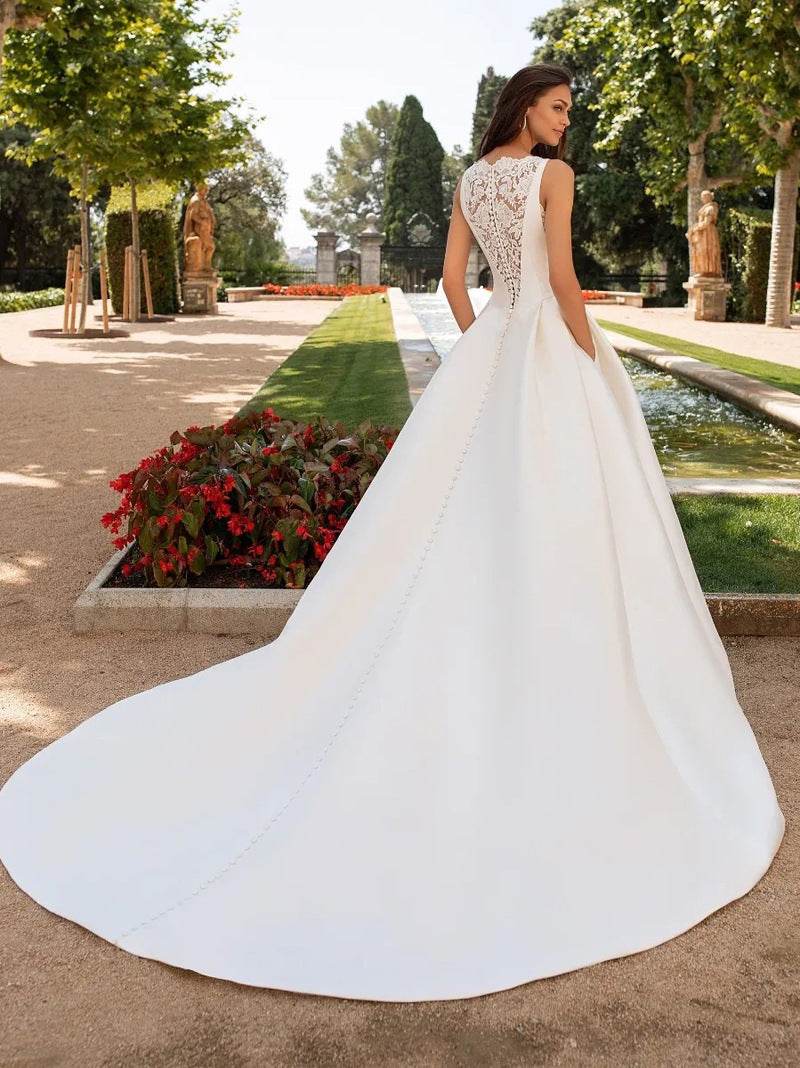 Vintage Lace Satin Wedding Dress – French Retro Gown - Pasha