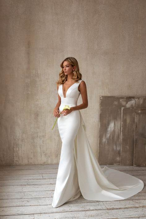 Elegant V-Neck Sleeveless Wedding Gown with Train PashaStore - Pasha