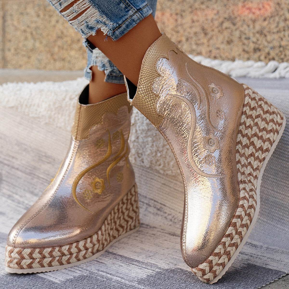 Autumn and Winter Thick Sole Wedge Embroidered Retro Casual Boots for women - Pasha