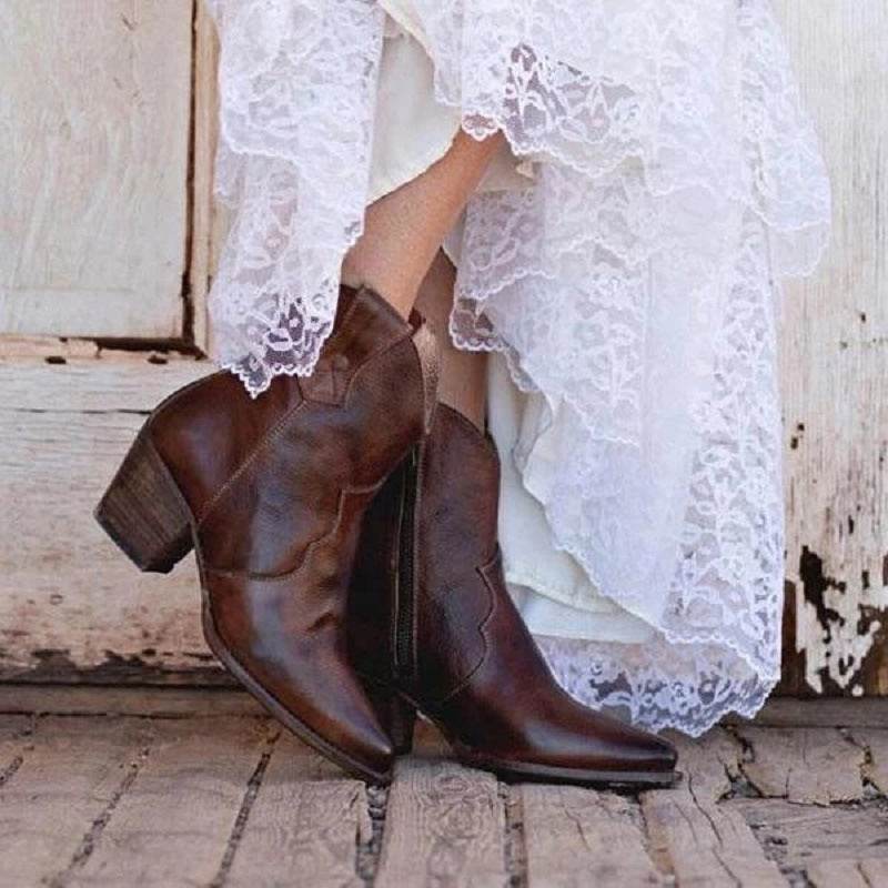 Women´s boots with pointed toe - Pasha