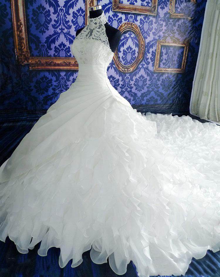 Wedding dress-stunning large train - Pasha