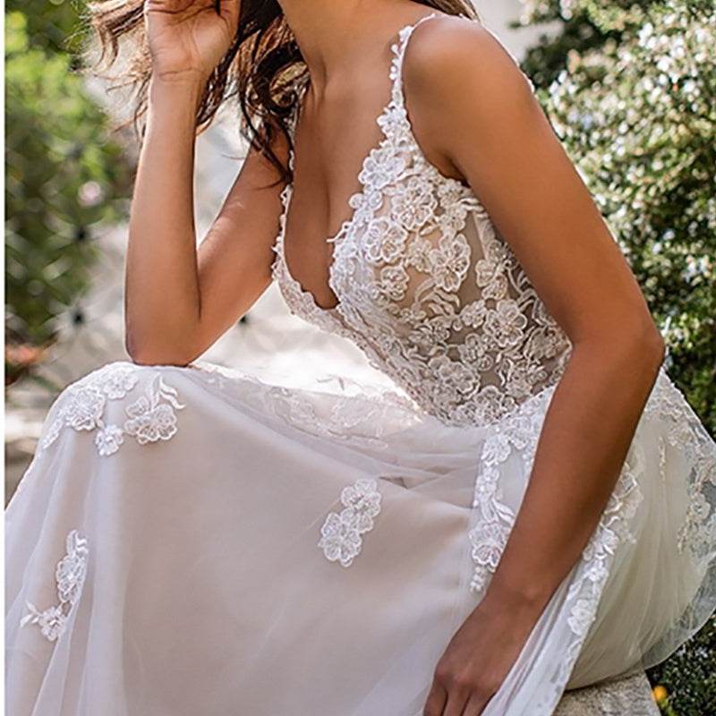 New Slim And Deep V Suspender Light Wedding Dress - Pasha