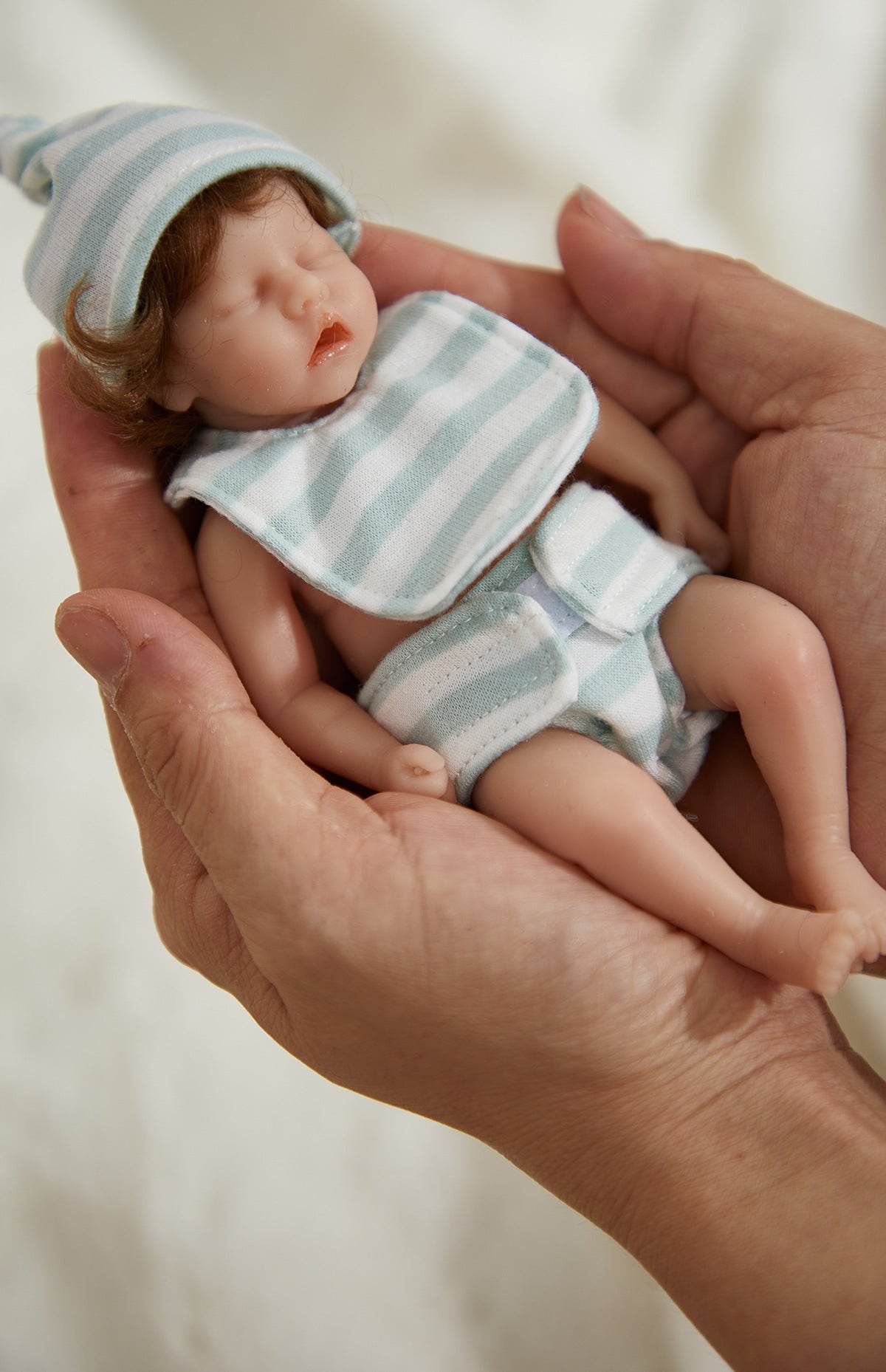 Reborn Baby Simulation Doll-15 cm realistic toy - Pasha