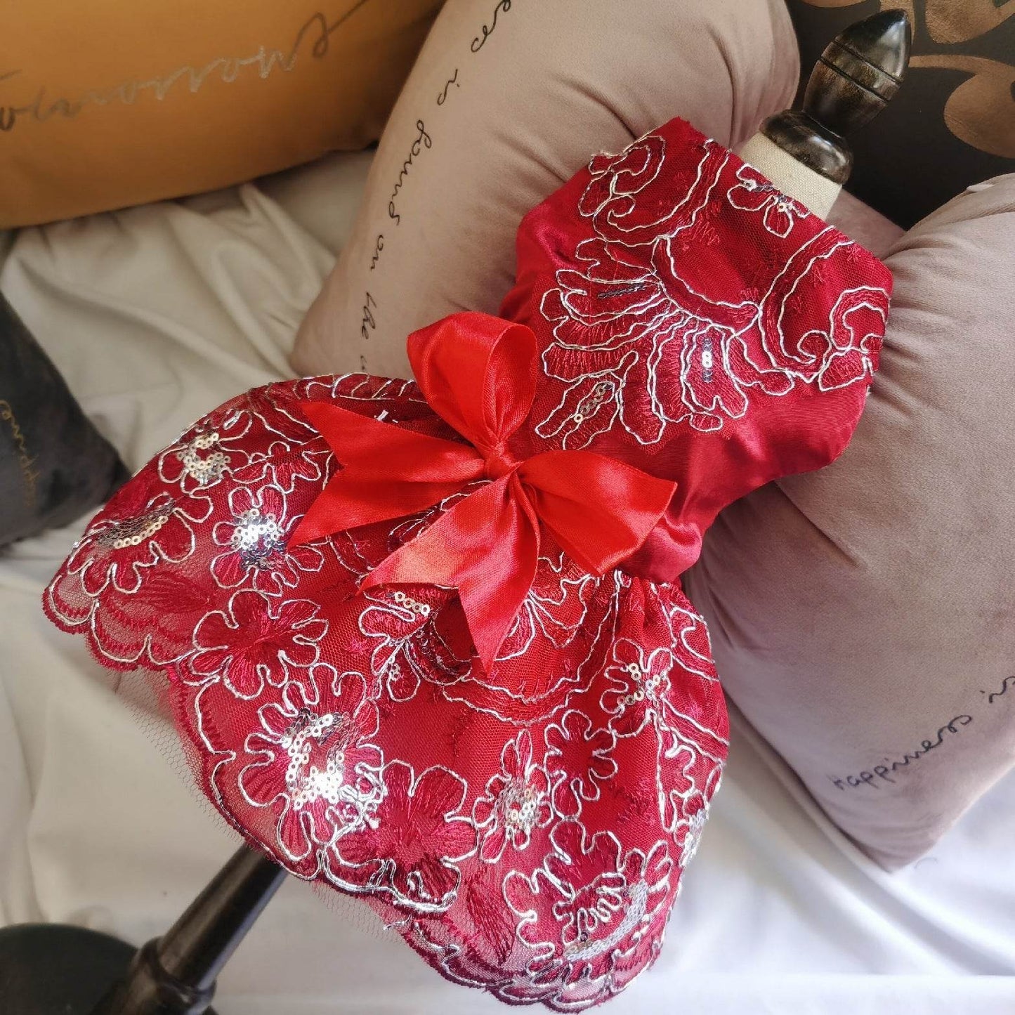 Princess Skirt for Cats and Dogs – Elegant Pet Fashion - Pasha