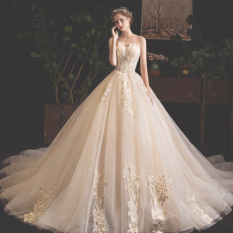 Whimsical Ethereal Wedding Dress – Graceful & Dreamy - Pasha
