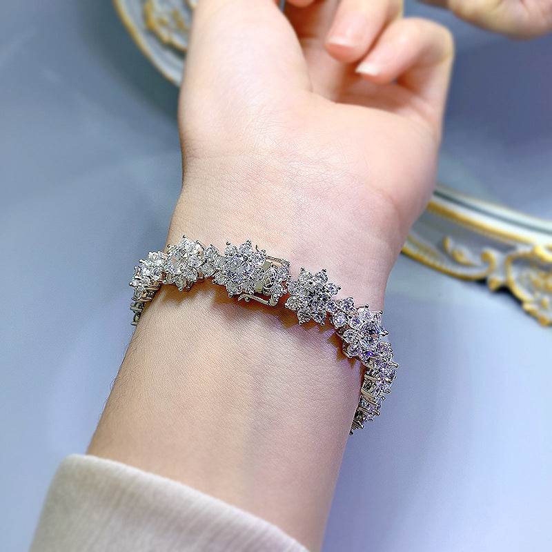 Inlaid Sunflower S925 Silver Bracelet with Sparkling Artificial Diamonds – Elegant Unisex Jewelry - Pasha