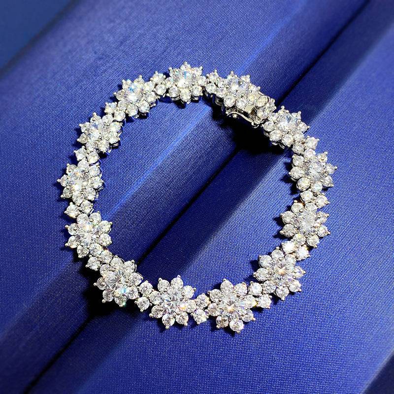 Inlaid Sunflower S925 Silver Bracelet with Sparkling Artificial Diamonds – Elegant Unisex Jewelry - Pasha
